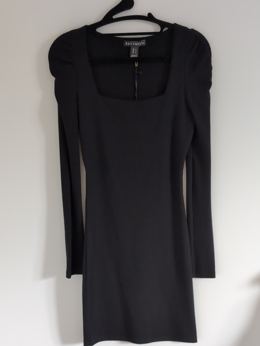 Revamped Black Long-Sleeve Square Neck Bodycon Mini Dress